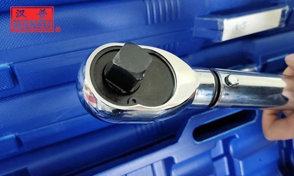 प्री-सेट मैनुअल टॉर्क रिंच